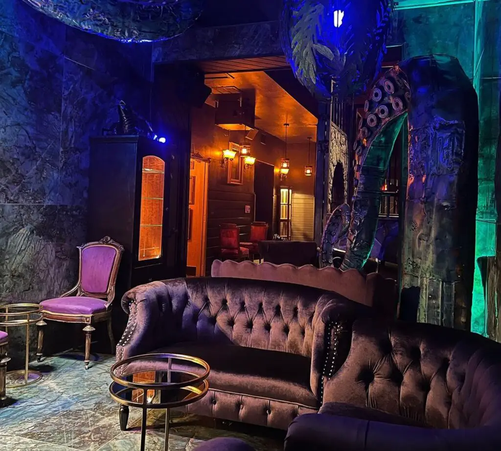 Shipwrecked tiki bar interior